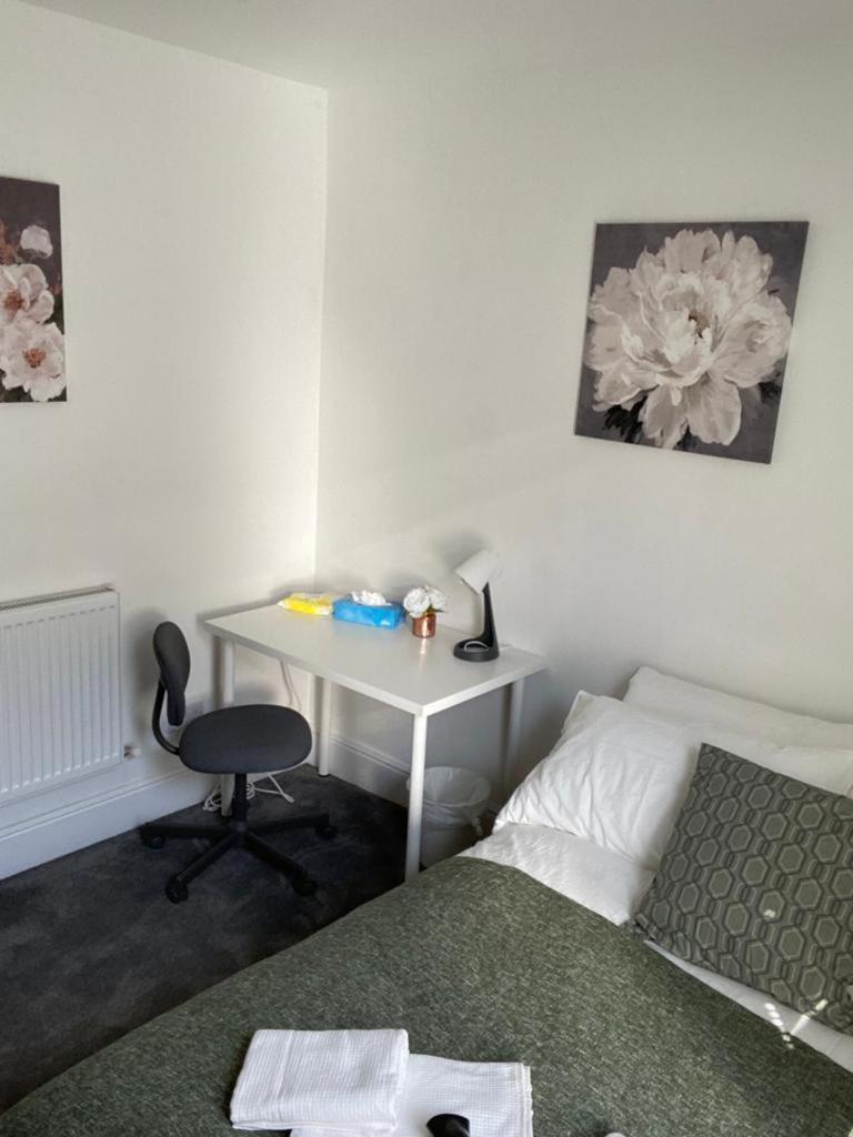 Comfy Private Bedrooms In Euston, Central London Exterior foto